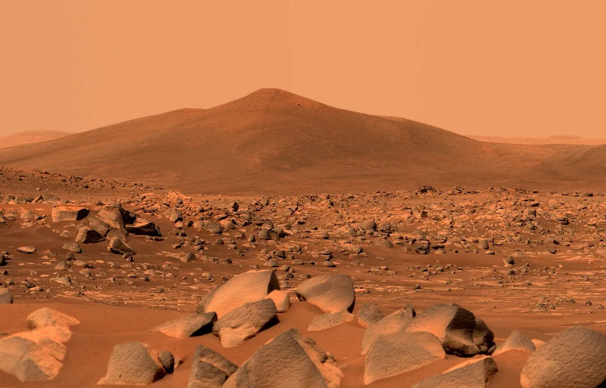 Sur Mars, découverte de mystérieux motifs polygonaux