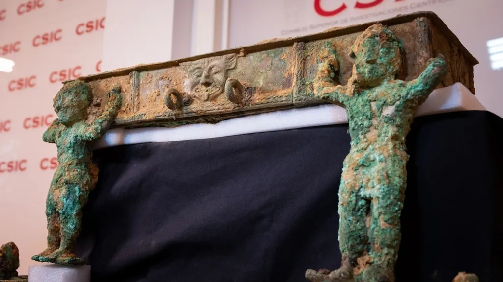 Sous les ruines calcinées de Tartessos dormait depuis 2 400 ans un char en bronze qui n’aurait jamais dû se trouver en Espagne