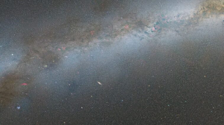 On s'obstine tous à voir en elle la grande sœur en pleine forme de notre galaxie, alors que ses nouvelles images montrent ...